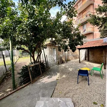 Casa Leonilde Finale Ligure
