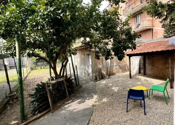 Casa Leonilde Finale Ligure